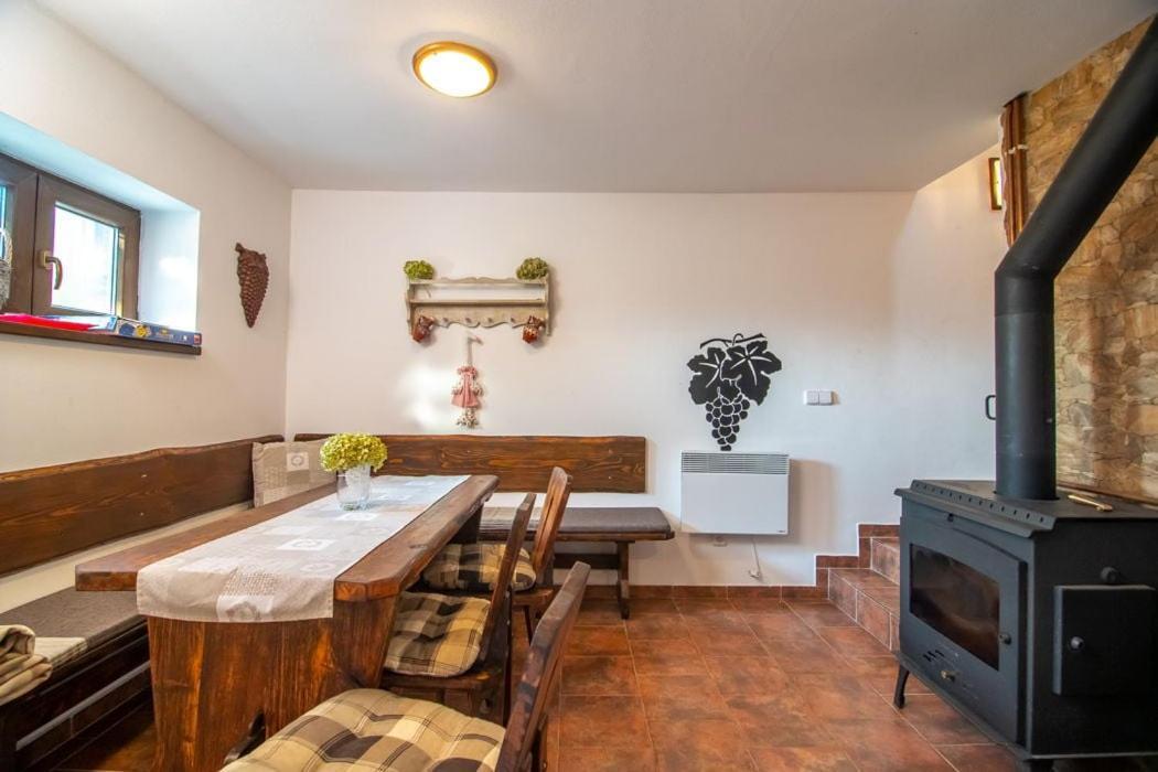 Ubytovani V Hovoranech Hovorany Extérieur photo